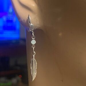 NWT SADIE GREEN AUSTRIAN CRYSTAL AND FEATHER DROP EARRINGS